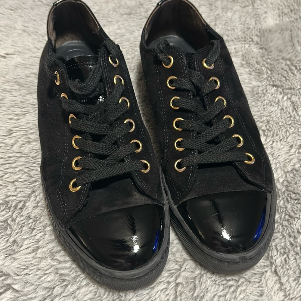 Black Women's Sneakers